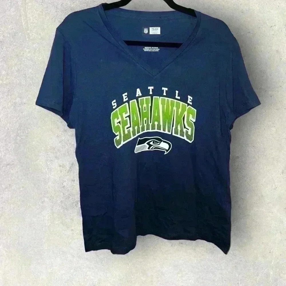 Seattle Seahawks women’s top NWT size large